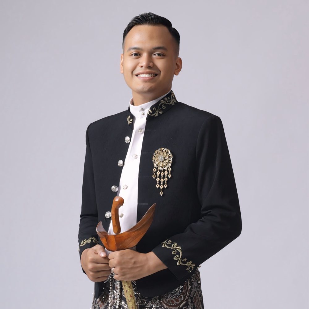 Groom-Picture-1-Zahara-Aprida